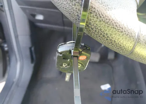 2013 Ford Escape Se z USA, uszkodzony, nr VIN 1FMCU0GXXDUC98717